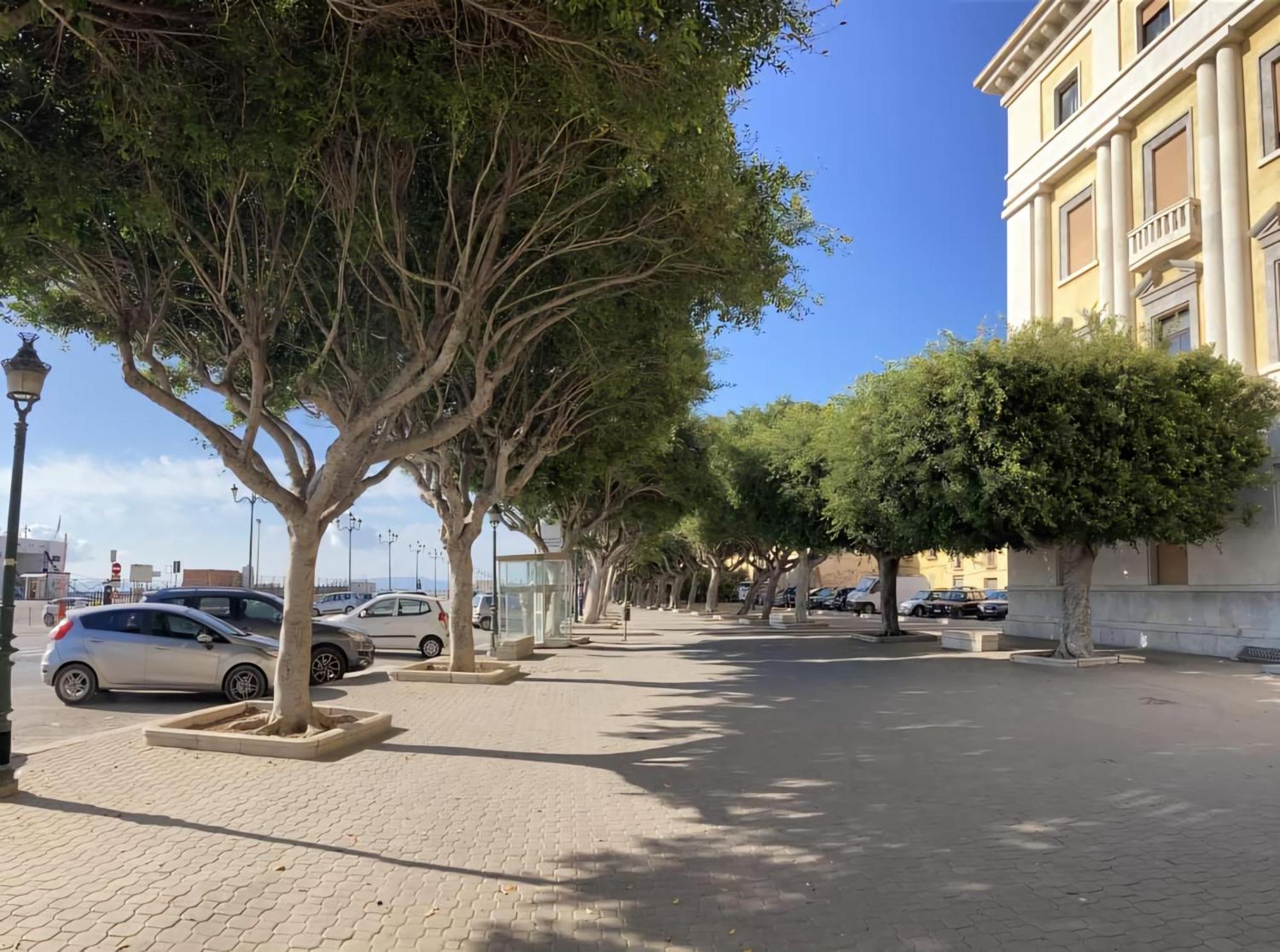 La Casa Di Paoletta A Due Passi Dal Mare Apartment Trapani Bagian luar foto