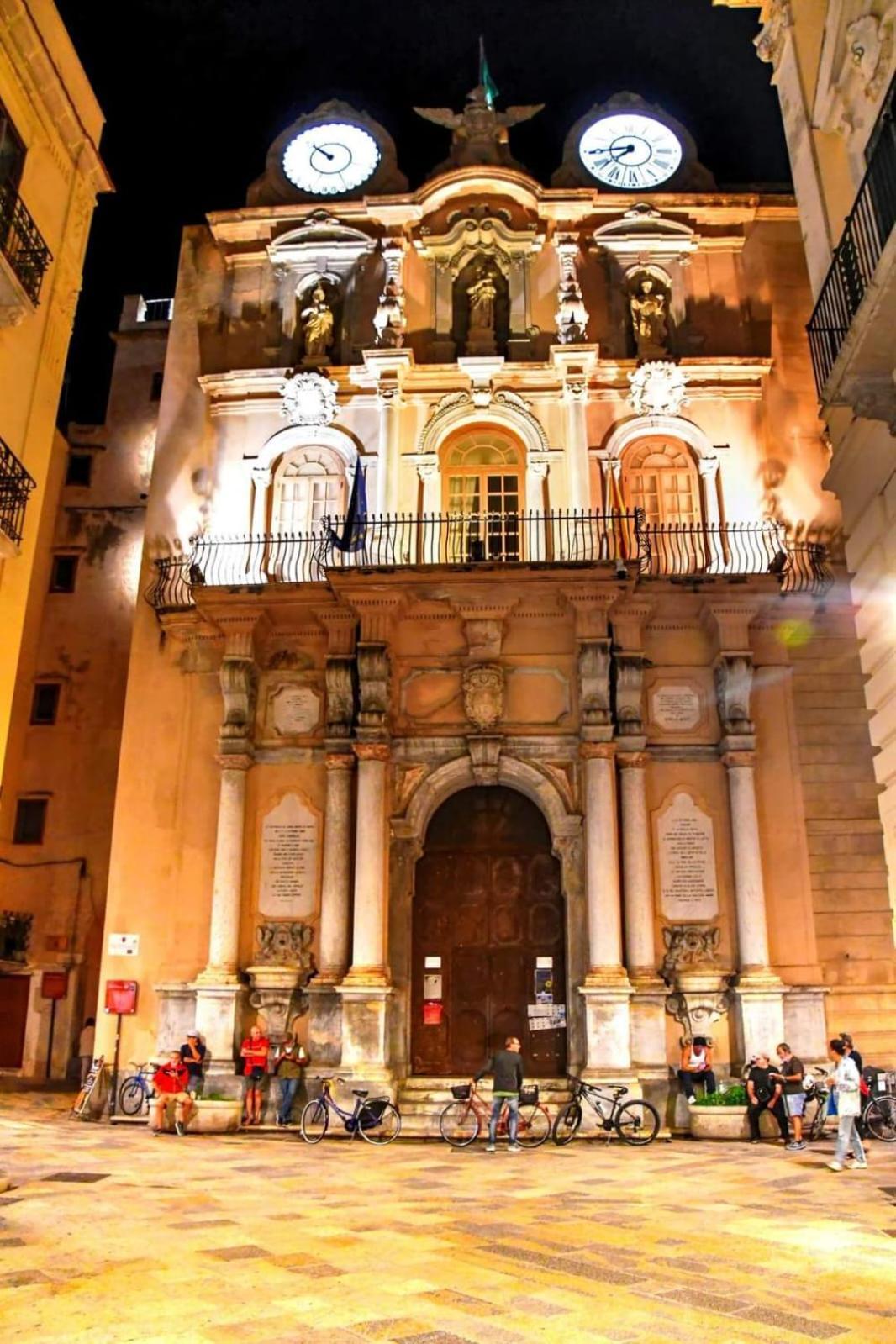 La Casa Di Paoletta A Due Passi Dal Mare Apartment Trapani Bagian luar foto